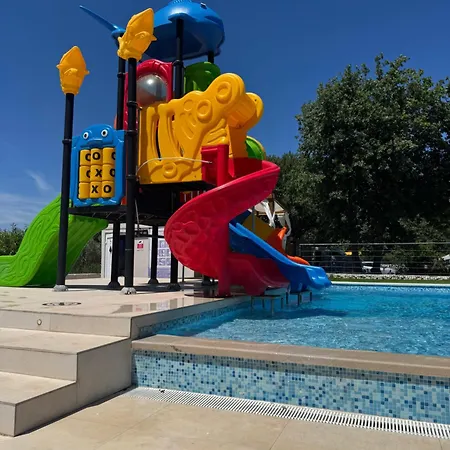 Semesterbostad Moana Banjole